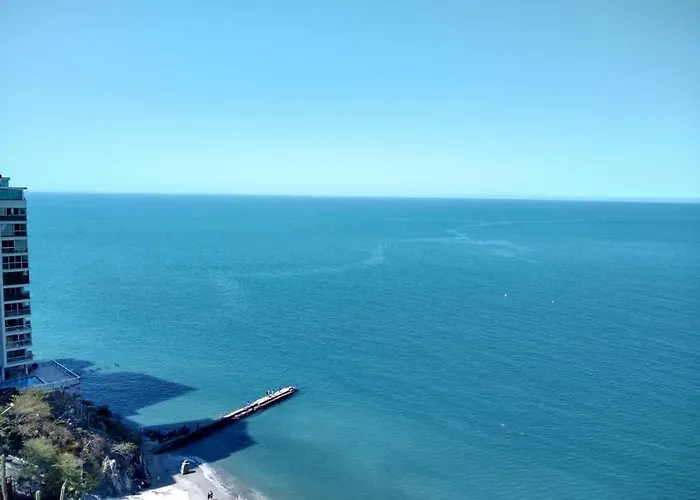 El Penon Frente Al Mar